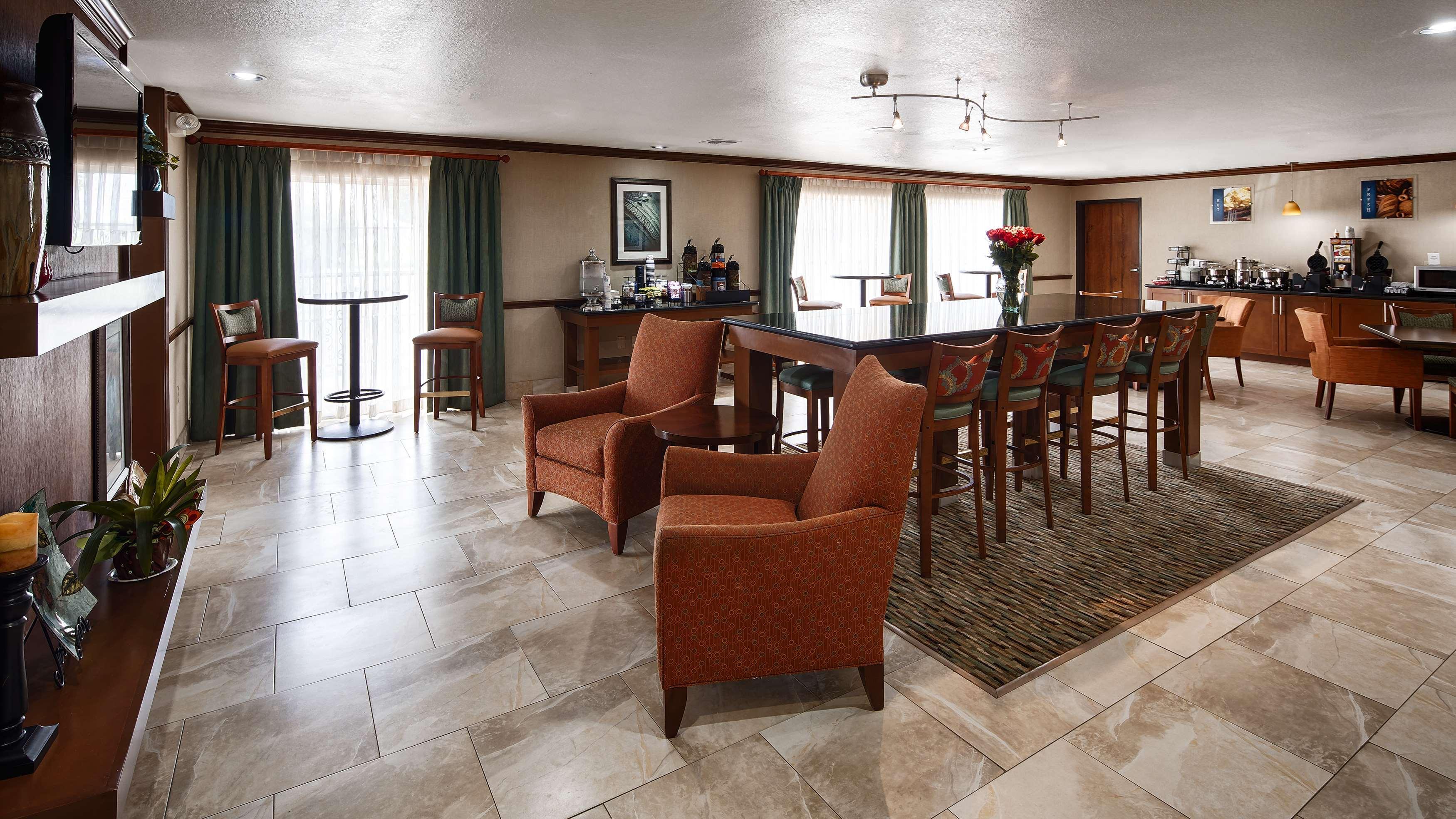 Best Western Plus Atrium Inn Шерц Екстериор снимка