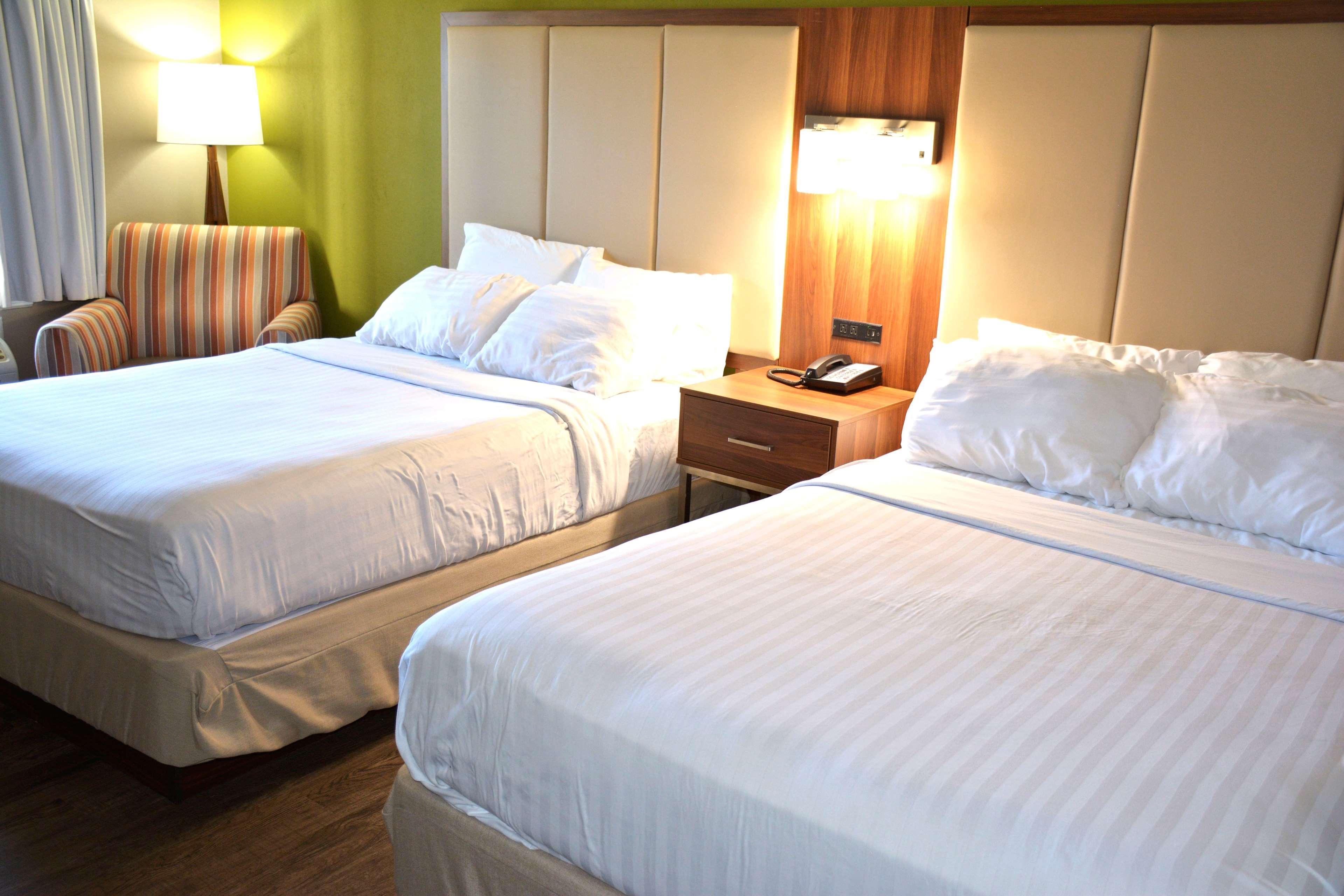 Best Western Plus Atrium Inn Шерц Екстериор снимка