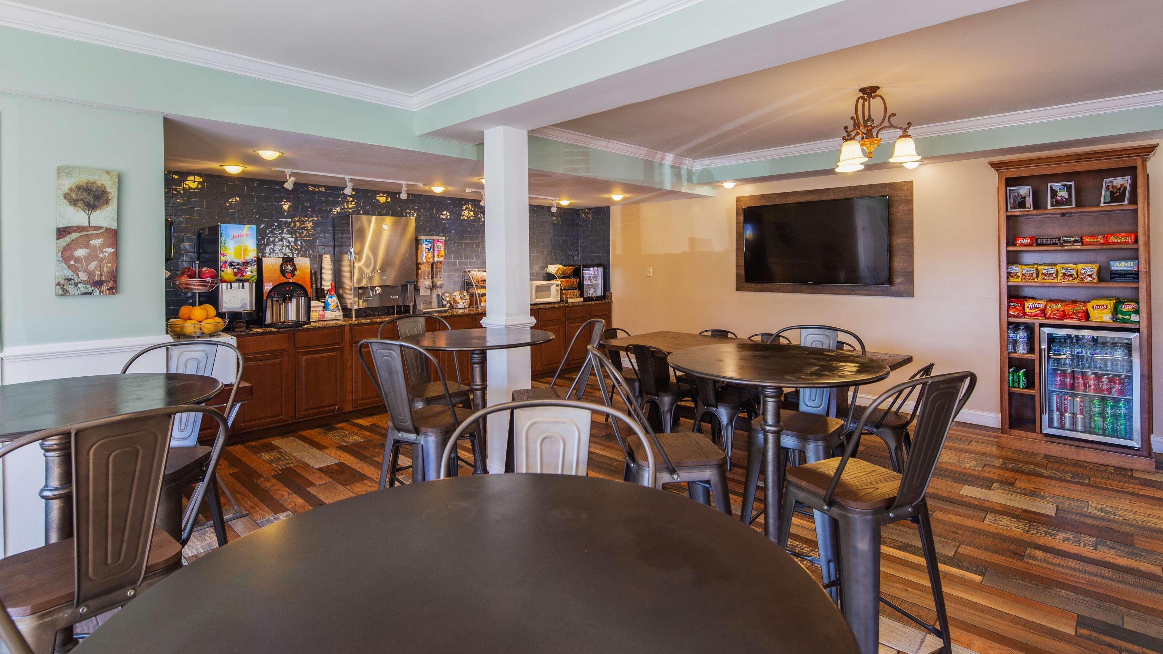 Best Western Plus Atrium Inn Шерц Екстериор снимка